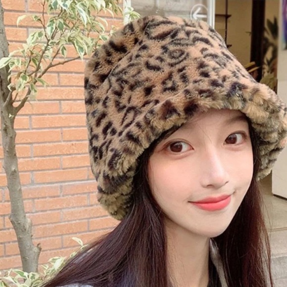 cocopeaunts Accessories - CoCopeaunts Large Bucket Hat, Faux Fur Animal Print